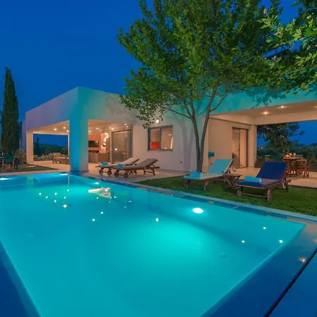 Verano - Private Heated Pool *