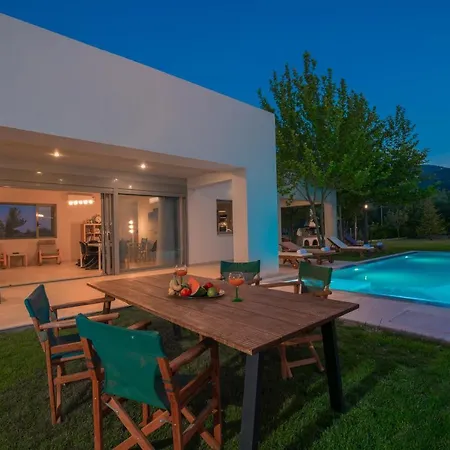 Vila Verano - Private Heated Pool *
