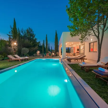 Verano - Private Heated Pool Villa