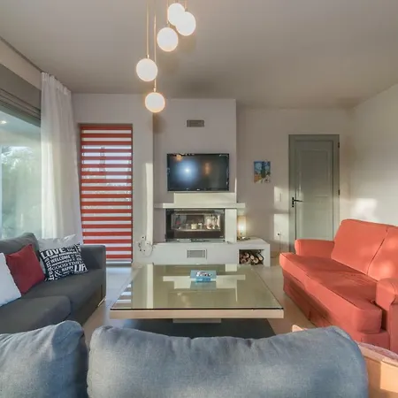 Verano - Private Heated Pool וילה Lagopodhon